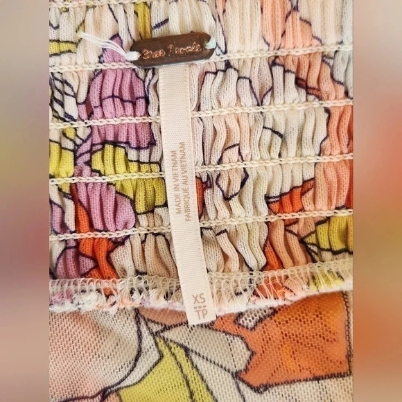 || FREE PEOPLE || Techni Color bubble top, floral, crop, off shoulder - Picture 5 of 5